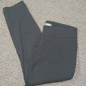 Van Heusen gray pull on ankle pants